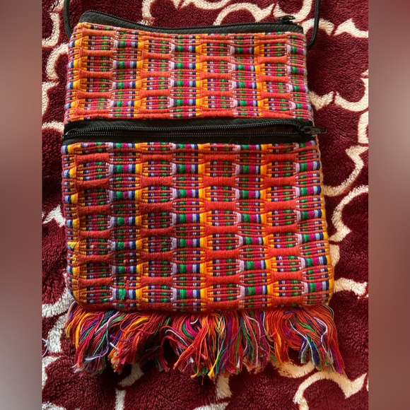 Hand Made/woven purse - Picture 2 of 9